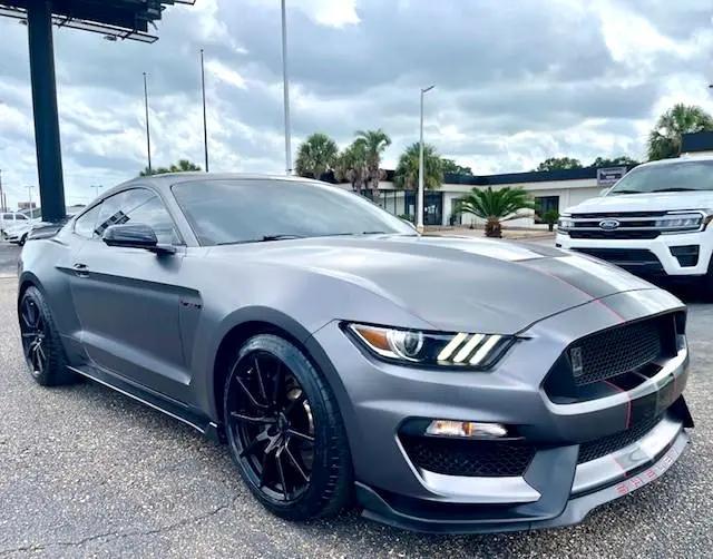 used 2017 Ford Shelby GT350 car