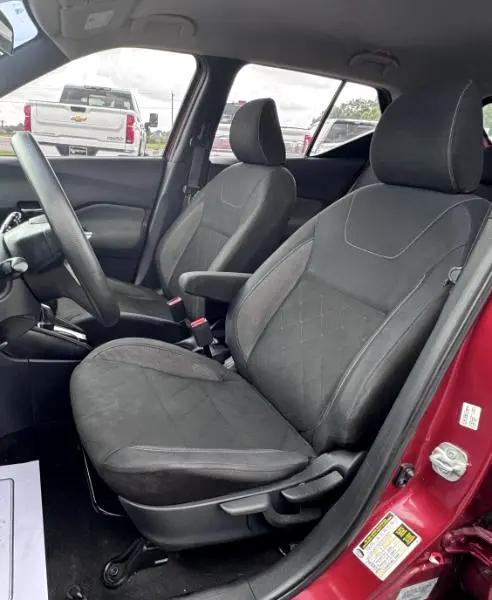 used 2018 Nissan Kicks car