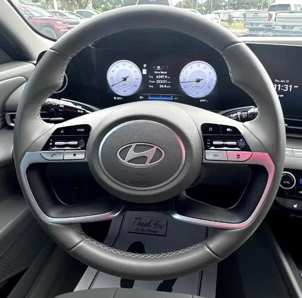 used 2025 Hyundai Elantra car