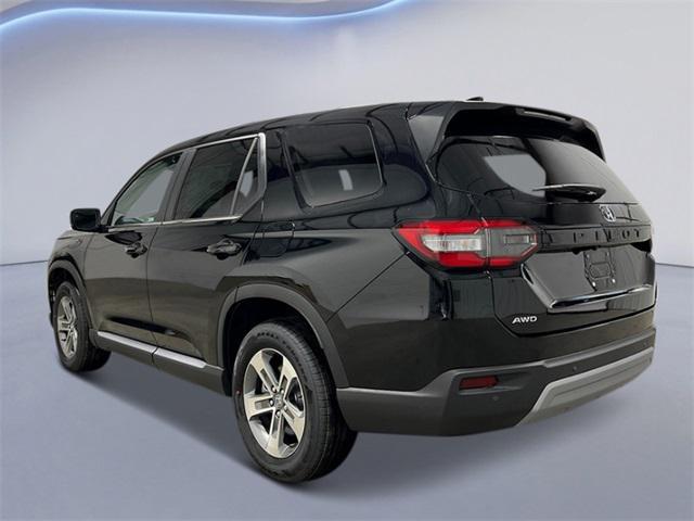 new 2025 Honda Pilot car, priced at $46,995