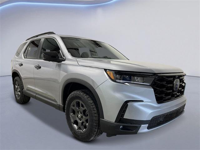 new 2025 Honda Pilot car, priced at $50,795