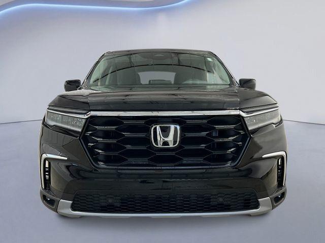 new 2025 Honda Pilot car, priced at $47,095
