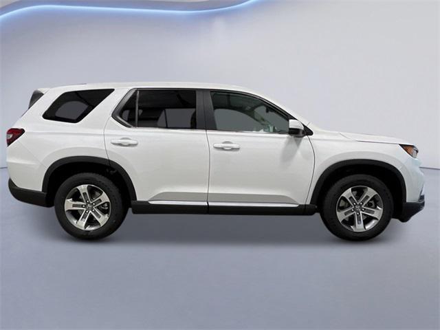 new 2025 Honda Pilot car, priced at $48,180