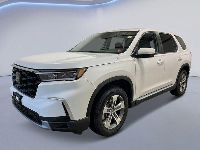 new 2025 Honda Pilot car, priced at $47,550