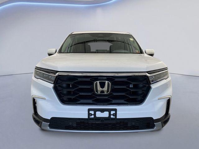 new 2025 Honda Pilot car, priced at $47,550