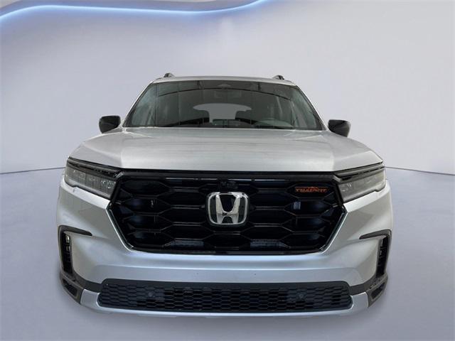 new 2025 Honda Pilot car, priced at $50,795