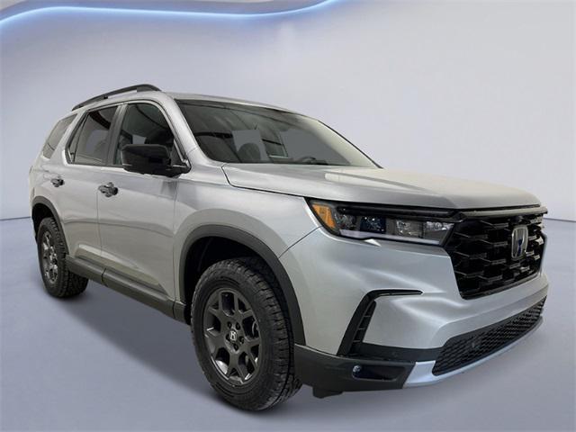 new 2025 Honda Pilot car, priced at $50,795