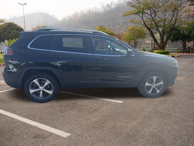 used 2019 Jeep Cherokee car, priced at $19,991