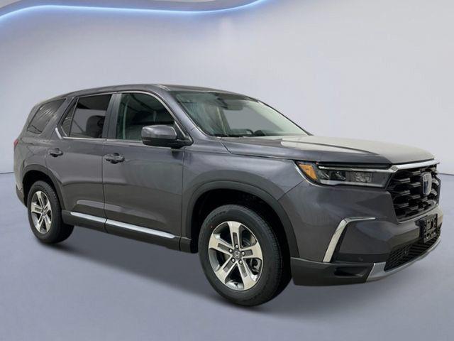 new 2025 Honda Pilot car, priced at $47,095