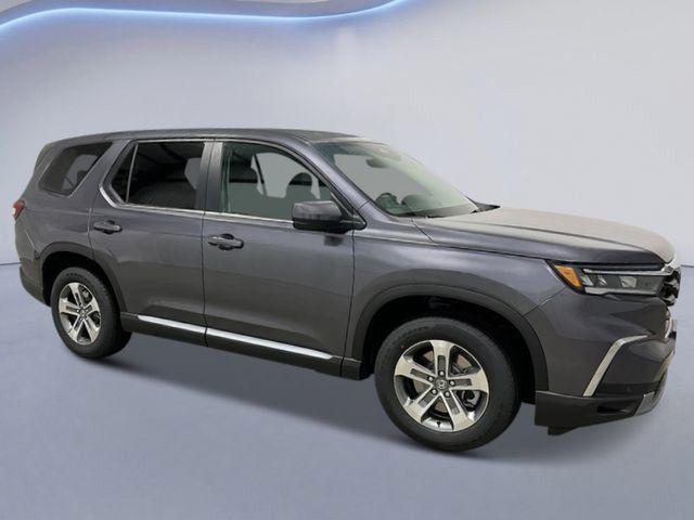 new 2025 Honda Pilot car, priced at $47,095
