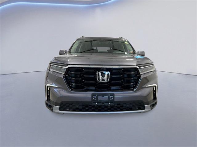 new 2025 Honda Pilot car, priced at $54,530