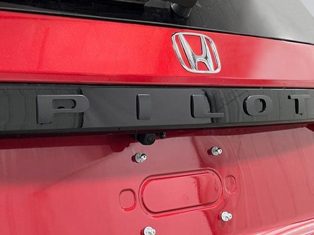 new 2025 Honda Pilot car, priced at $47,550