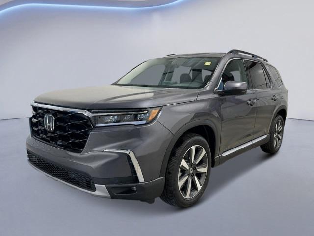 new 2025 Honda Pilot car, priced at $50,995