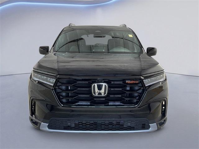 new 2025 Honda Pilot car, priced at $50,850