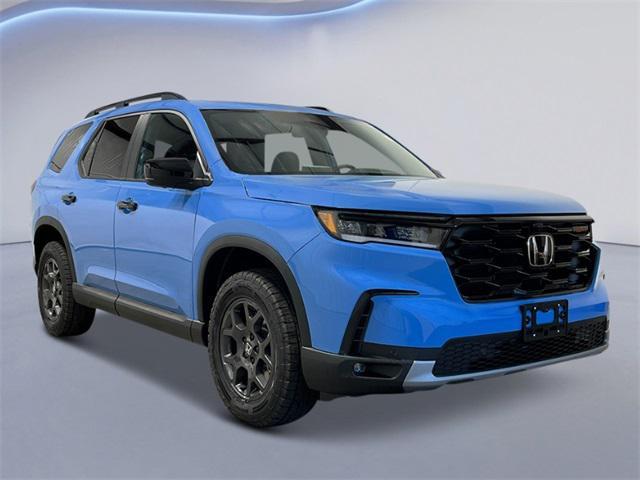 new 2025 Honda Pilot car, priced at $51,250