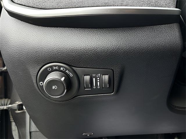 used 2022 Jeep Compass car, priced at $19,020