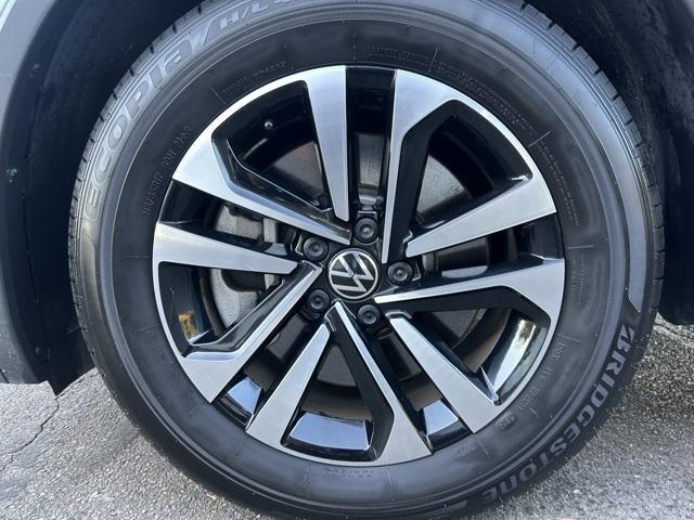 used 2024 Volkswagen Tiguan car, priced at $21,280