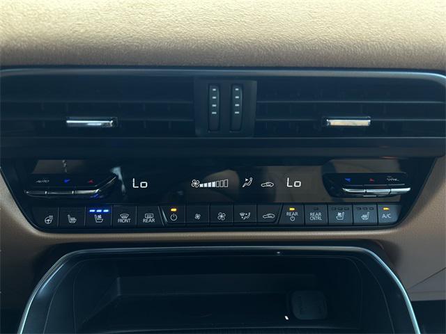 used 2025 Mazda CX-70 car, priced at $47,000