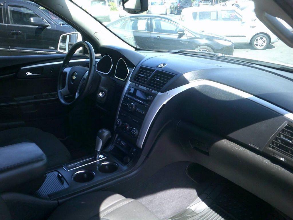 used 2011 Chevrolet Traverse car, priced at $5,995