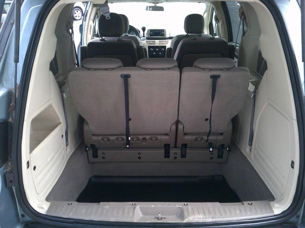 used 2009 Volkswagen Routan car, priced at $5,995