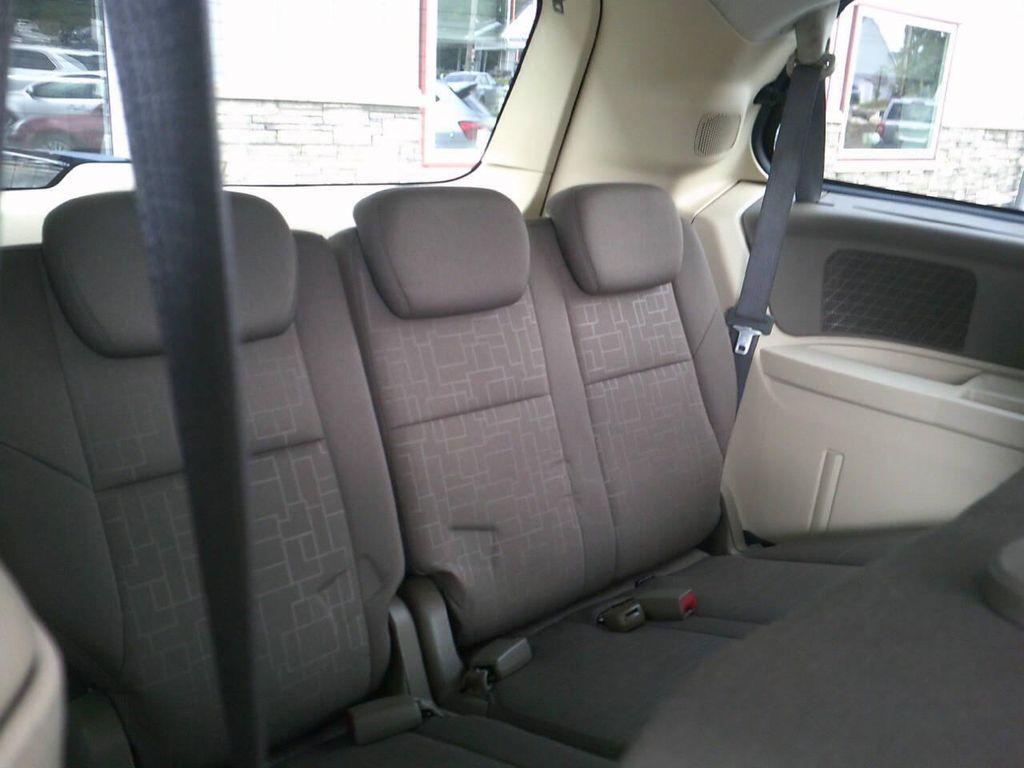 used 2009 Volkswagen Routan car, priced at $5,995