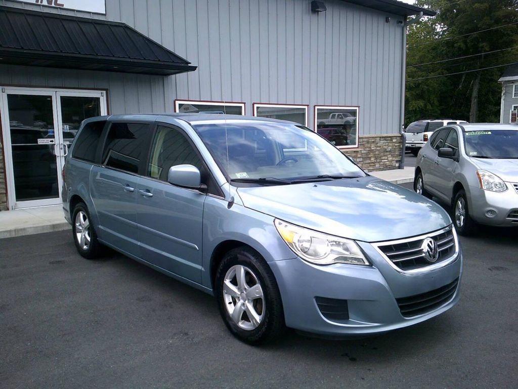 used 2009 Volkswagen Routan car, priced at $5,995