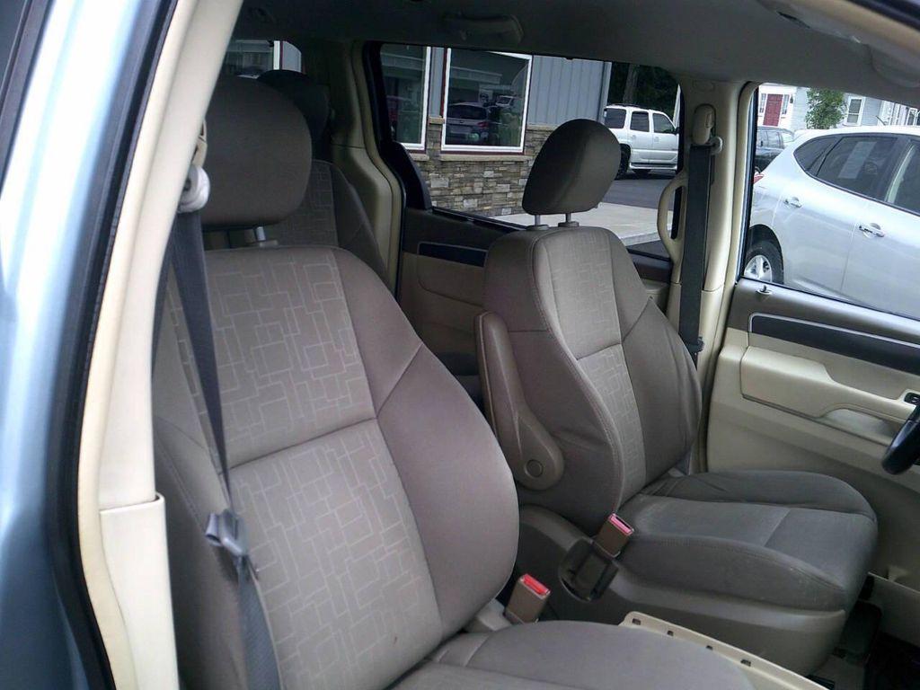 used 2009 Volkswagen Routan car, priced at $5,995