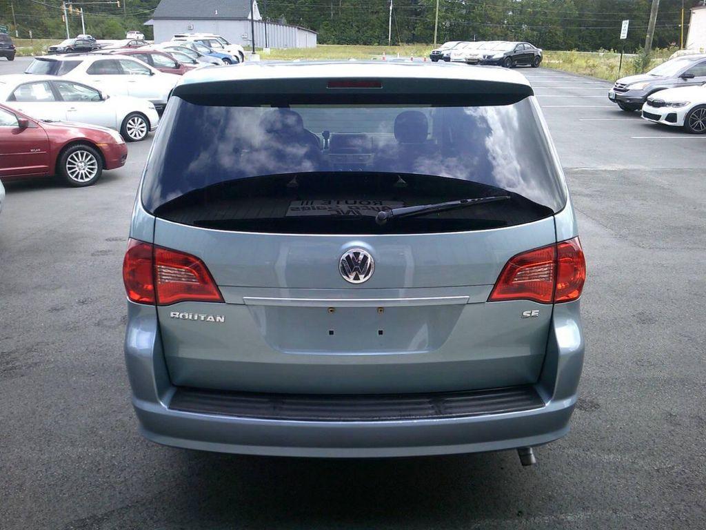 used 2009 Volkswagen Routan car, priced at $5,995
