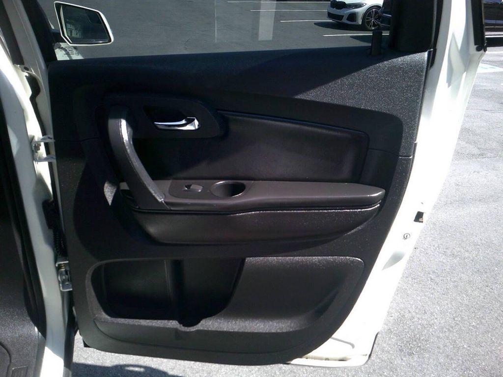 used 2011 Chevrolet Traverse car, priced at $6,995