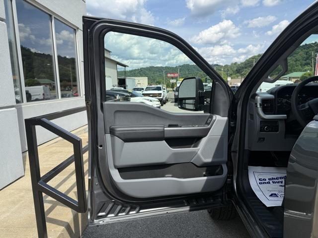 new 2025 Ford F-250 car, priced at $53,765