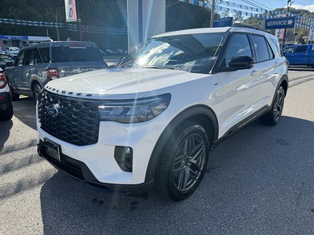 new 2025 Ford Explorer car, priced at $54,270