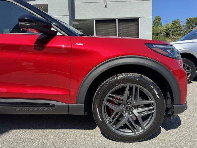 new 2025 Ford Explorer car, priced at $52,470