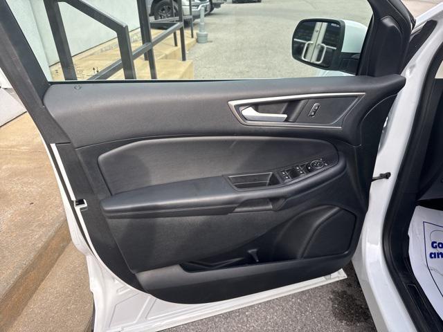 used 2024 Ford Edge car, priced at $30,998