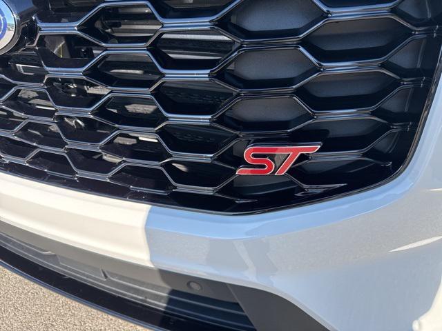 new 2025 Ford Explorer car, priced at $60,355