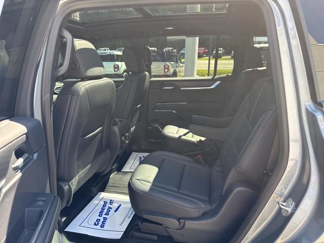 used 2025 GMC Acadia car, priced at $45,998
