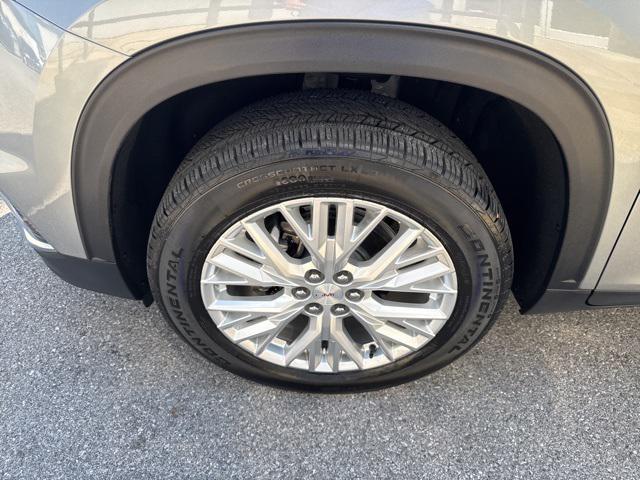 used 2025 GMC Acadia car, priced at $45,998