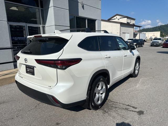 used 2021 Toyota Highlander car, priced at $27,998