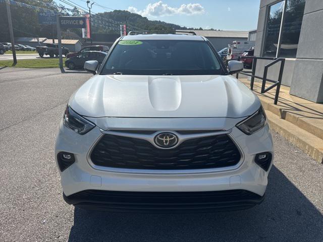 used 2021 Toyota Highlander car, priced at $27,998