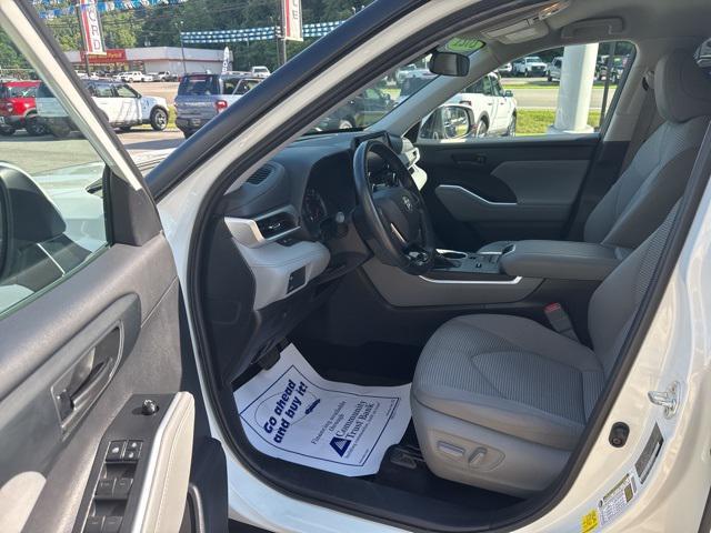 used 2021 Toyota Highlander car, priced at $27,998