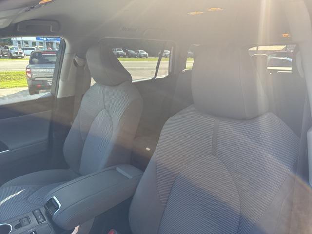 used 2021 Toyota Highlander car, priced at $27,998