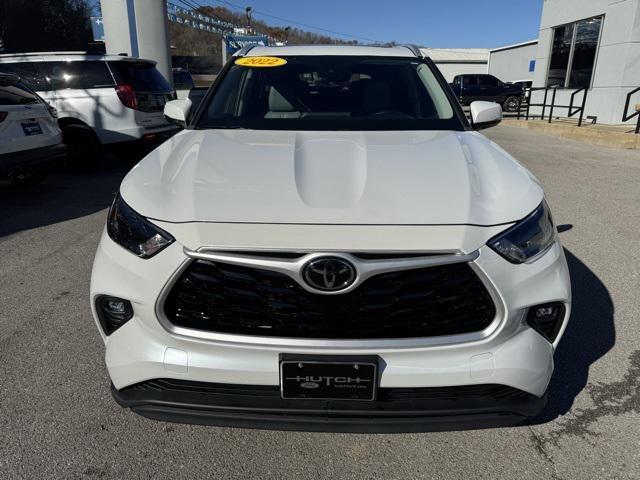 used 2022 Toyota Highlander car, priced at $31,998