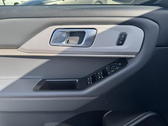 new 2025 Ford Explorer car, priced at $51,210