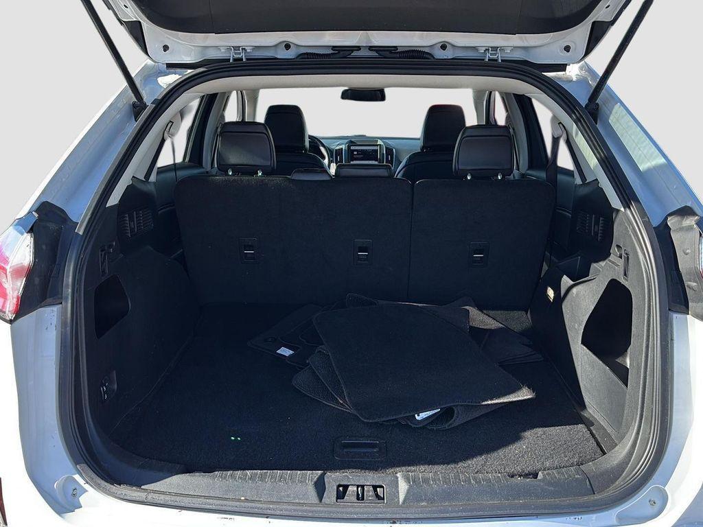 used 2024 Ford Edge car, priced at $25,900