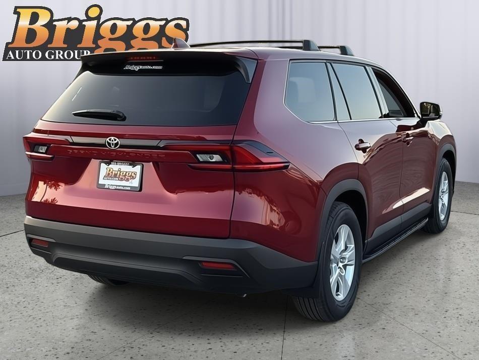 new 2025 Toyota Highlander car, priced at $45,657