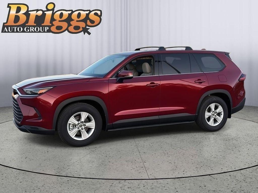 new 2025 Toyota Highlander car, priced at $45,657