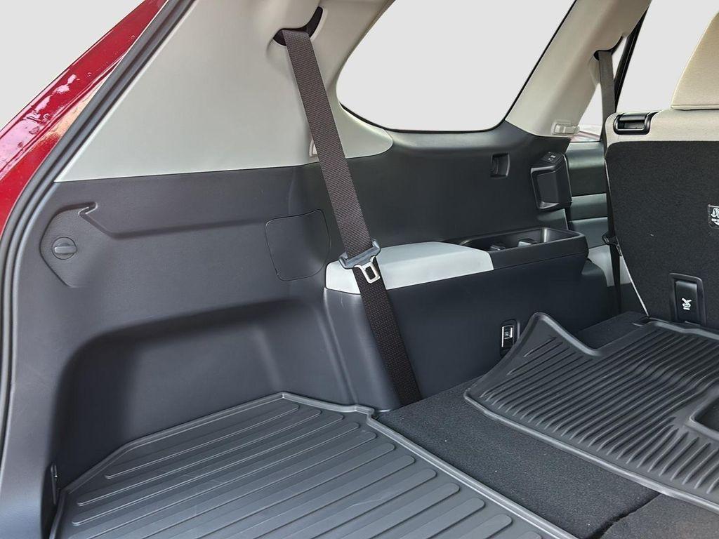 new 2025 Toyota Highlander car, priced at $45,657