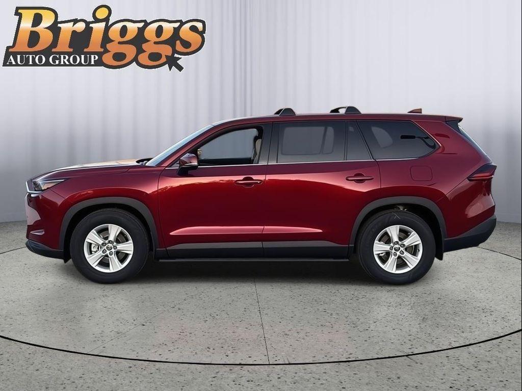 new 2025 Toyota Highlander car, priced at $45,657