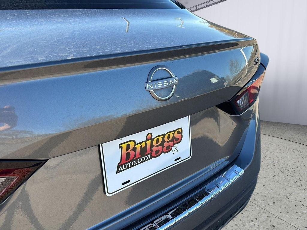 used 2023 Nissan Altima car, priced at $22,900