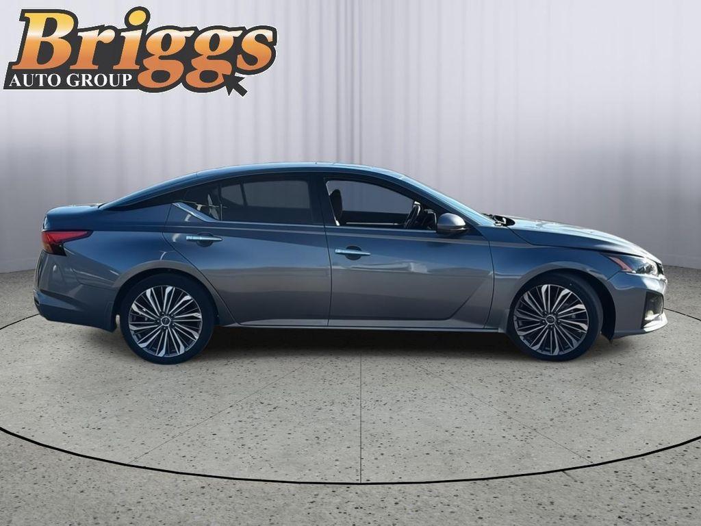 used 2023 Nissan Altima car, priced at $22,900