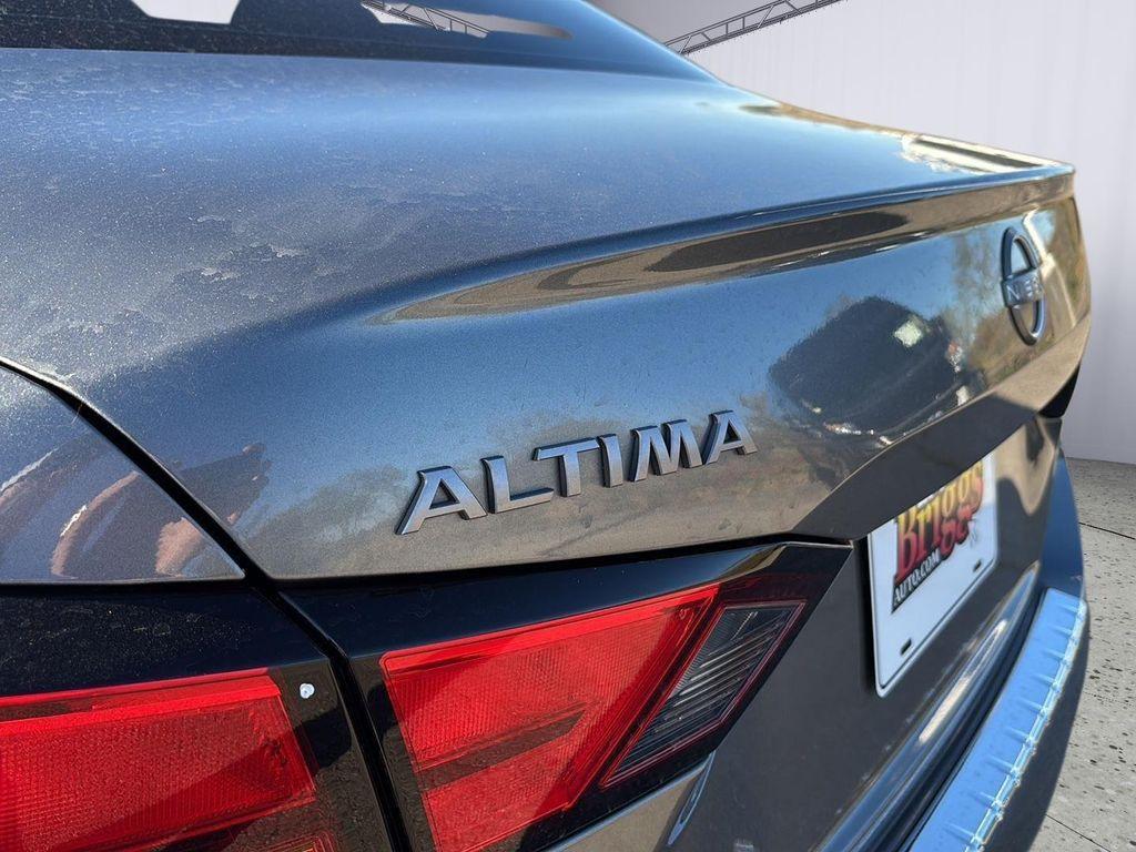 used 2023 Nissan Altima car, priced at $22,900